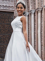 A Line Back Hole Wedding Dress With Pockets