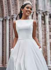 A Line Back Hole Wedding Dress With Pockets