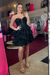 A-Line Black Homecoming Dresses Strapless Short Cocktail Dresses with Lace