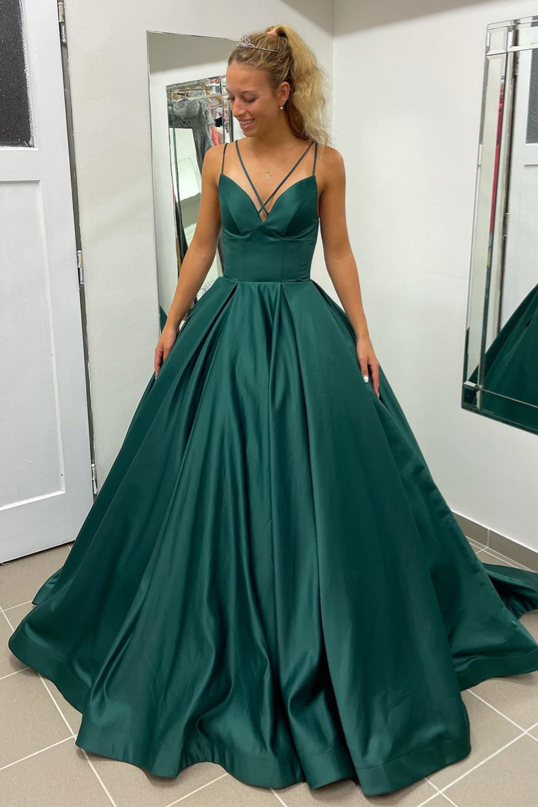 A Line Prom Dress Hunter Green V Neck Satin Long Evening Dress