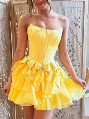Dressystars A-Line Strapless Short Satin Homecoming Dress With Bowknot
