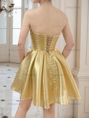 Dressystars A-Line Strpless Straight Bow Short Homecoming Dress