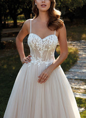 A Line Sweetheart Sleeveless Sweep Train Tulle Wedding Dress With Appliques Lace