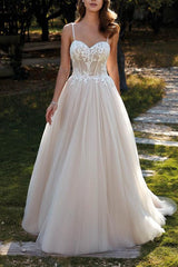 A Line Sweetheart Sleeveless Sweep Train Tulle Wedding Dress With Appliques Lace