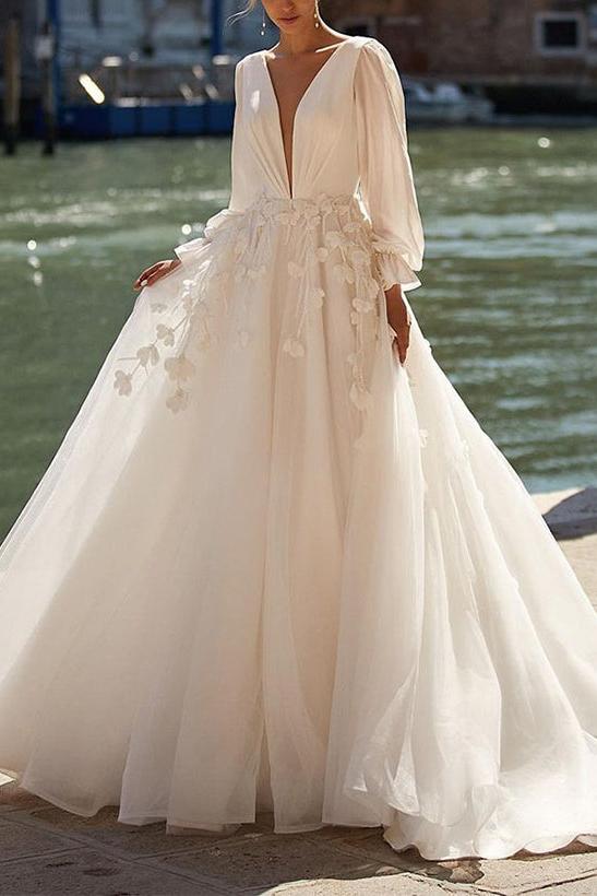 A Line V Neck Long Sleeves Organza Wedding Dress With Lace Appliques