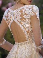 A Line V Neck Wedding Dress With 3/4 Sleeves Lace/Tulle Appliques Lace/Back Hole