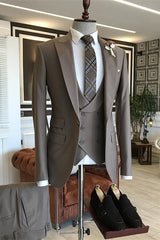 Ash Gray Three Piece Peaked Lapel Business Suit