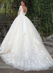 Ball Gown V Neck Tulle Lace Chapel Train Wedding Dress With Appliques Lace