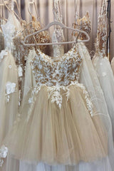 Beige Spaghetti Straps Cocktail Dresses With Appliques