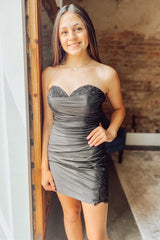 Black Homecoming Dress Heart shaped Fitted with Floral Lace Short Party Cocktail Dress