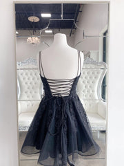 Black Homecoming Dress Tulle Lace Appliques Beaded Short Party Cocktail Dress