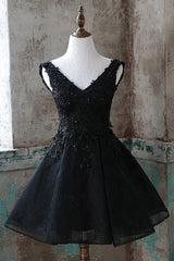 Black Homecoming Dress V Neck Tulle Lace Short Party Cocktail Dress