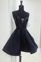 Black Homecoming Dresses A Line Short Cocktail Dresses With Bow