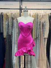 Dressystars Bodycon Sweetheart Satin Homecoming Dress with Beading