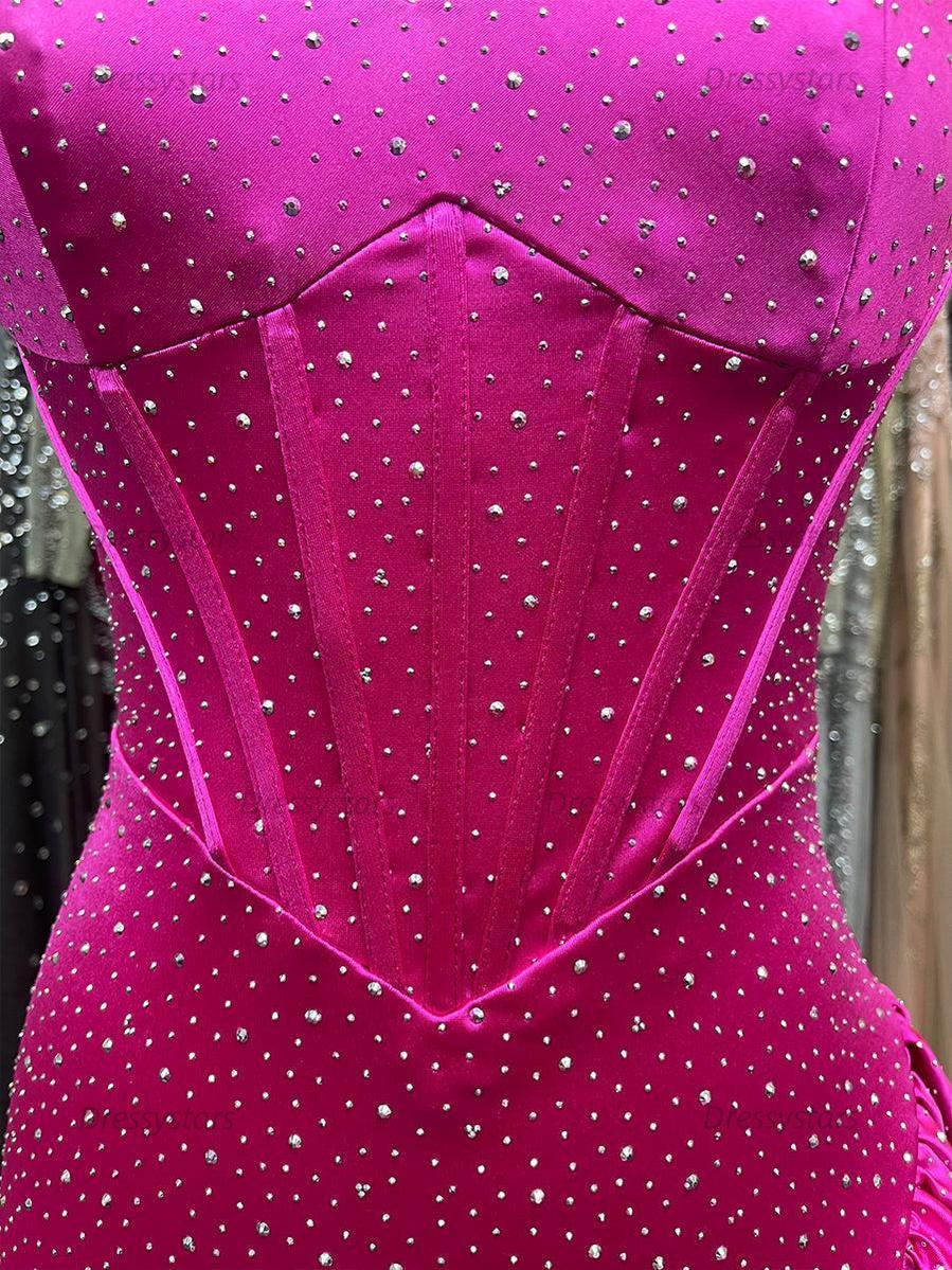 Dressystars Bodycon Sweetheart Satin Homecoming Dress with Beading