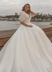 Boho Ball Gown V Neck Organza Wedding Dress With Lace Appliques Sleeves