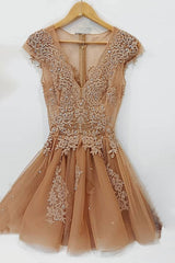 Champagne Homecoming Dress V Neck Lace Tulle Short Party Cocktail Dress