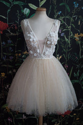 Champagne Homecoming Dress V Neck Tulle Beaded Short Party Cocktail Dress