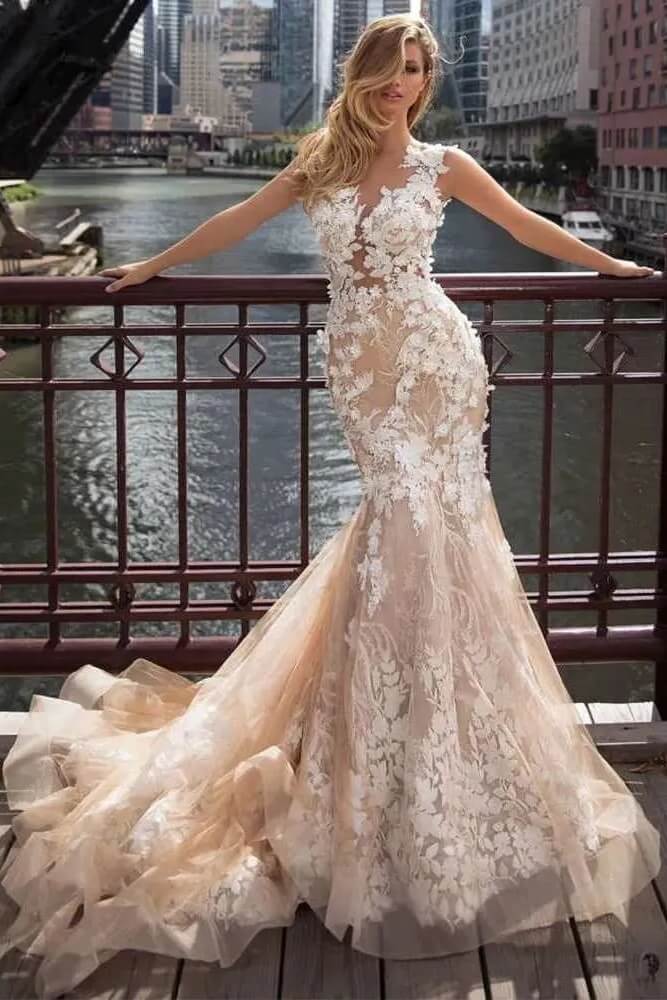 Chanpagne Wedding Dress Ivory Lace Appliqued Mermaid Crew Neck Bridal Gown