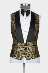 Chic Gold Jacquard Peaked Lapel 3 Piece Prom Suit