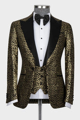Chic Gold Jacquard Peaked Lapel 3 Piece Prom Suit