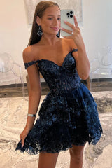 Dressystars A-Line Black Homecoming Dress Tiered Short Prom Dress with Lace