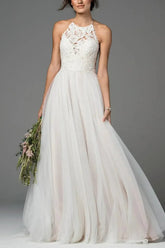 Dressystars A Line Halter Neck Sleeveless Sweep Train Lace Tulle Wedding Dress with Pockets