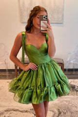 Dressystars A-Line Kelly Green Homecoming Dress Short Prom Dress with Bow