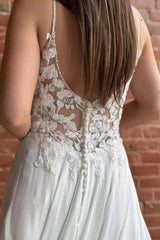 Dressystars A Line Lace Spaghetti Straps Sleeveless White Wedding Dress Bridal Gown With Split Train