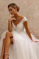 Dressystars A Line Tulle Lace V Neck Sleeveless White Wedding Dress Bridal Gown With Appliques