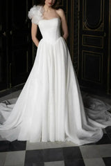Dressystars Ball Gown One Shoulder Sleeveless Chapel Train Chiffon Wedding Dress with Pockets