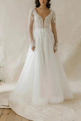 Dressystars Ball Gown Plunge Neck Long Sleeves Sweep Train Lace Organza Wedding Dress with Beading