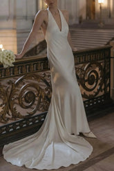 Dressystars Ball Gown Plunge Neck Sleeveless Chapel Train Crepe Satin Wedding Dress