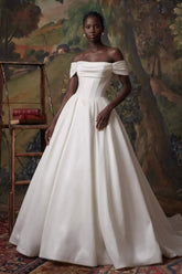 Dressystars Ball Gown Sweetheart Detachable Sleeves Chapel Train Satin Wedding Dress with Pockets