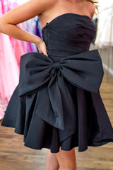 Dressystars Black Homecoming Dress Strapless A-Line Short Prom Dress with Bowknot