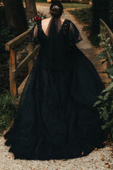 Dressystars Black Plus Size Wedding Dress Short Sleeve A Line V Neck Bridal Gown with Lace Appliques