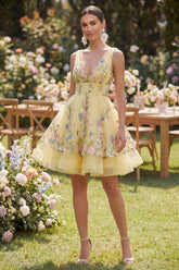 Dressystars Butter Yellow Floral V-Neck A-Line Short Homecoming Dress with Ruffles