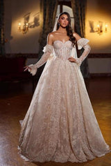 Dressystars Champagne Wedding Dress Sweetheart Sleeveless Beaded Lace Princess Ball Gown Bridal Gown