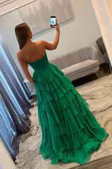 Dressystars Emerald Green Sweetheart Corset Prom Dress With Tiered Ruffles And High Slit Formal Evening Gown