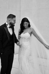 Dressystars Mermaid Lace Spaghetti Straps Sleeveless White Wedding Dress Bridal Gown With Appliques