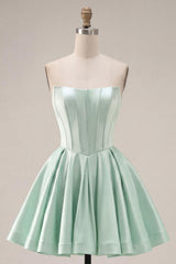 Dressystars Mint Green Strapless Corset A-Line Short Homecoming Dress