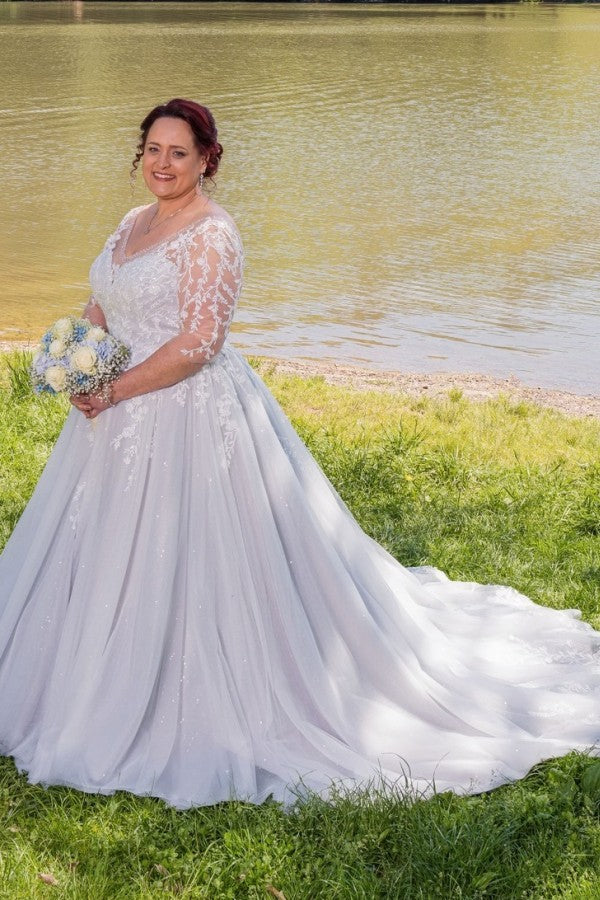 Dressystars Plus Size Wedding Dress 3/4 Sleeve A Line Tulle Bridal Gown with Lace Appliques