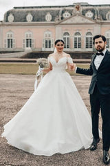 Dressystars Princess White Wedding Dress Off The Shoulder A Line V Neck Organza Satin Bridal Gown