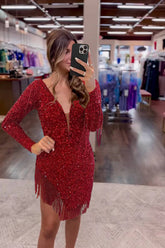 Dressystars Red Long Sleeves Deep V-Neck Sequined Short Homecoming Dress with Fringes