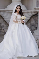 Dressystars Sweetheart Lace Wedding Dress Ball Gown Satin Bridal Gown With Appliques