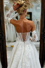 Dressystars White Wedding Dress A Line Strapless Sleeveless Cathedral Train Lace Bridal Gown With Appliques