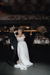 Dressystars White Wedding Dress A Line Strapless Sleeveless Sweep Train Lace Bridal Gown