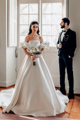 Dressystars White Wedding Dress A Line Strapless Sleeveless Sweep Train Satin Bridal Gown