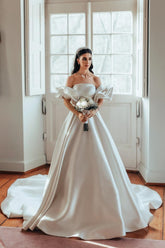 Dressystars White Wedding Dress A Line Strapless Sleeveless Sweep Train Satin Bridal Gown