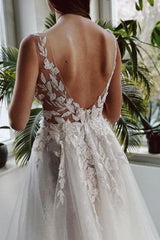 Dressystars White Wedding Dress A Line V Neck Lace Glitter Backless Bridal Gown With Slit